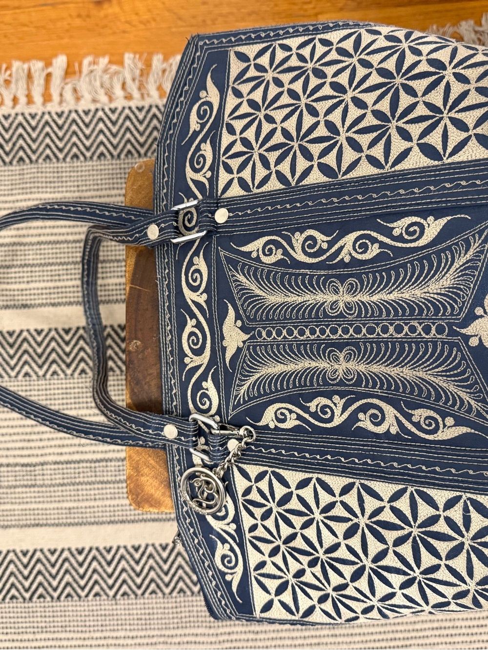 Banda Bags- Navy and Cream Embroidered Tote Bag - Picture 4 of 8